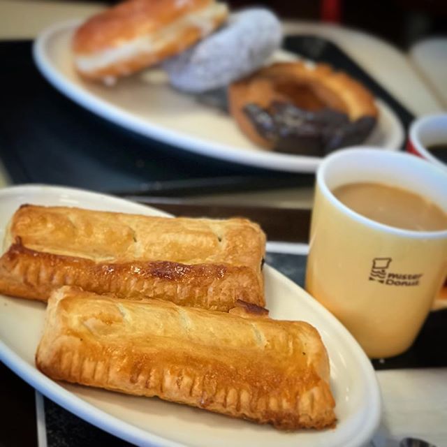 朝ミスド〜♪嫁ちゃんと朝ミスド〜♪がっつりいっだきまーす！